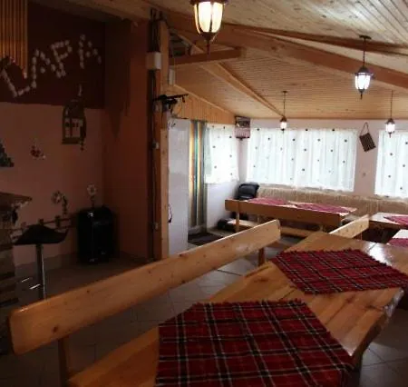 сара Lodge *